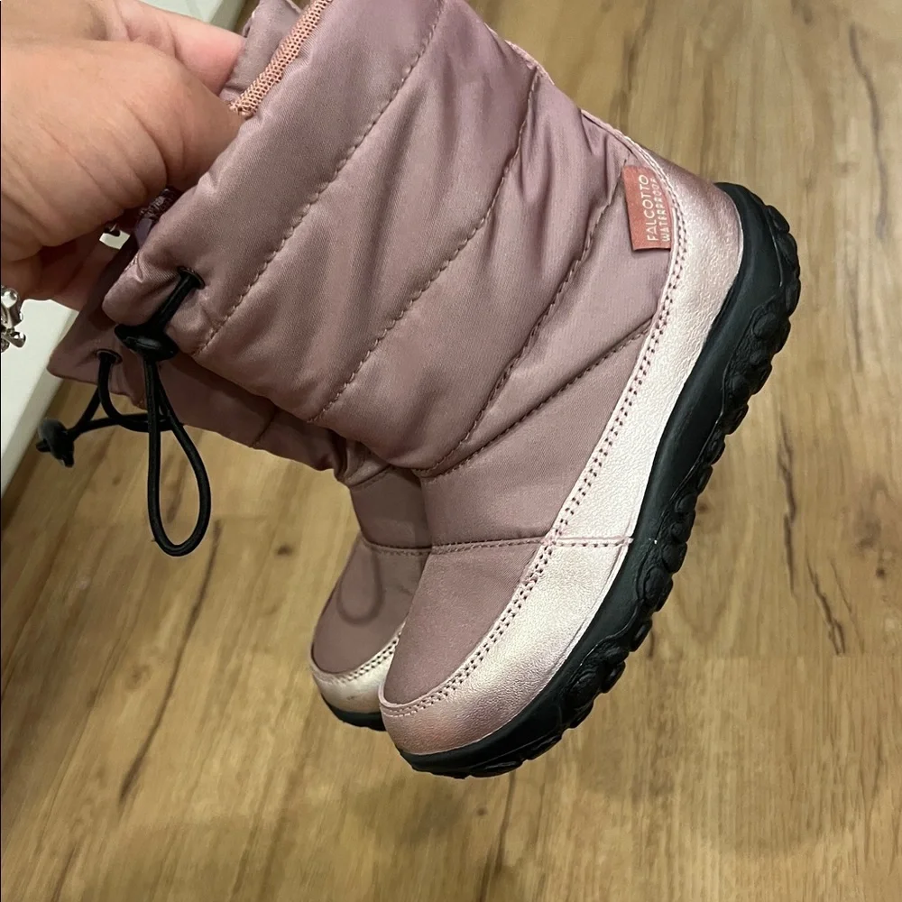 Kids Pink Insulated Winter Boots with Toggle